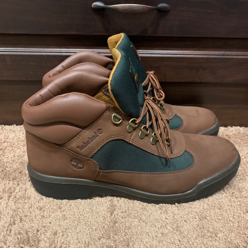 Men’s brown and Green timbs